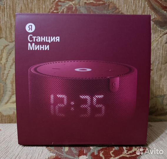 Яндекс Станция Мини с часами