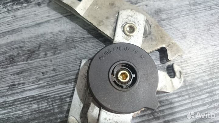 Механизм стояночного тормоза в сборе Mercedes W202