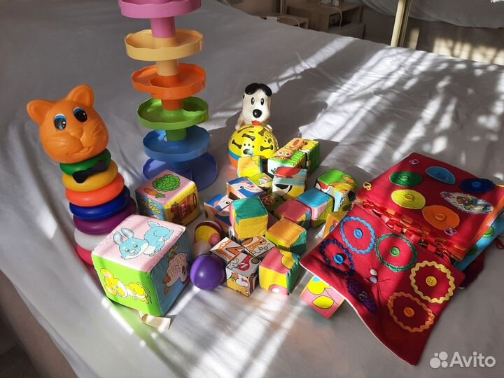 Игрушки пакетом для малыша