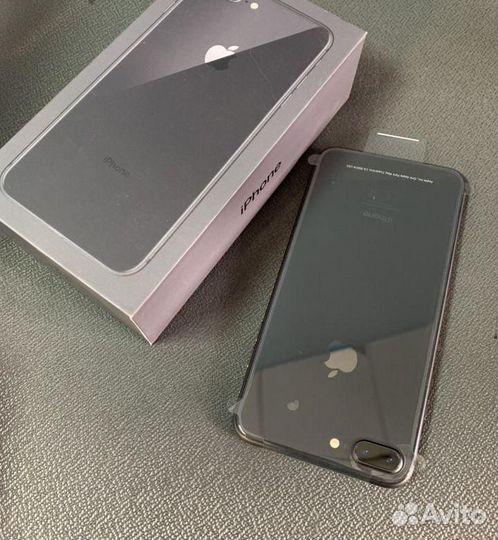 iPhone 8 Plus, 64 ГБ