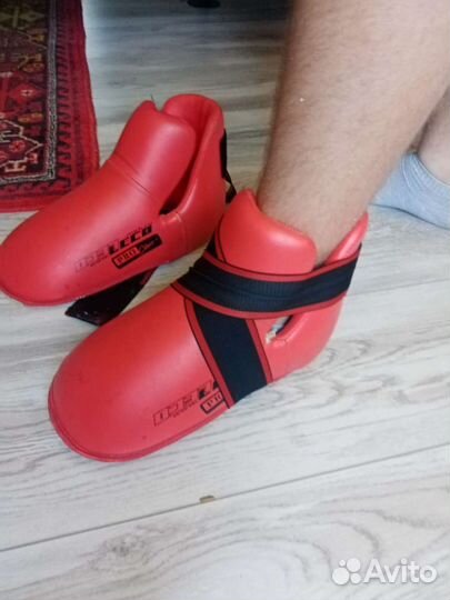 Кимоно, футы, защита рук и ног, перчатки