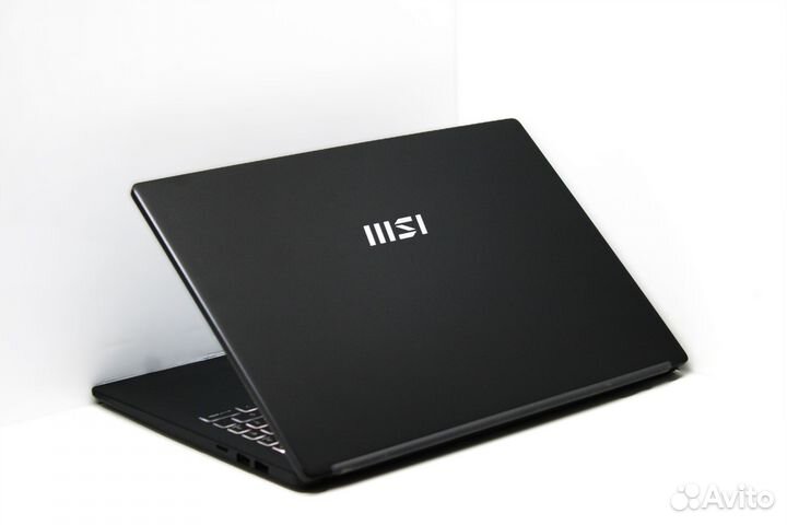 Ноутбук MSI Modern 15 на 10-ти ядерном Core i5-12