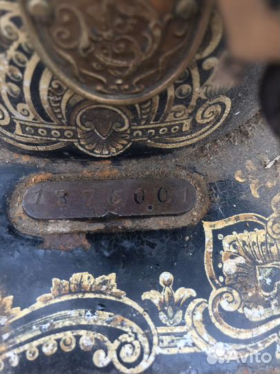 Швейная машинка антикварная немецкая