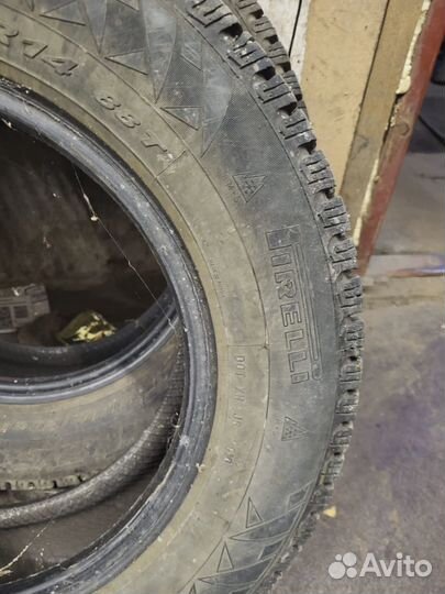 Pirelli Carrier Winter 5.00/9.5 R9 28B