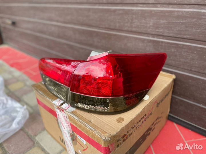 Фонари задние Toyota wish