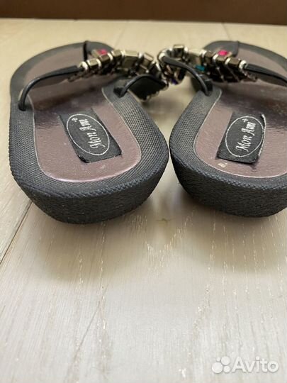 Сандалии женские на 39 размер