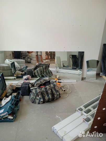 Продам зеркала 80233см, 90200 и маленькое