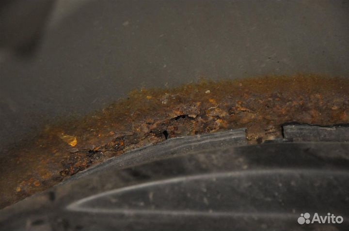 Крыло переднее правое mitsubishi pajero sport K9