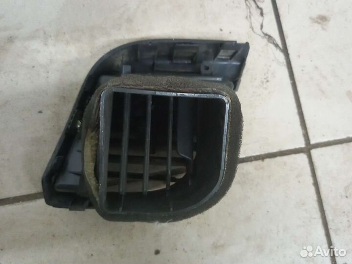 Левый дефлектор печки Хендай Солярис