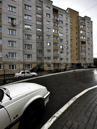 2-к. квартира, 57 м², 1/9 эт.