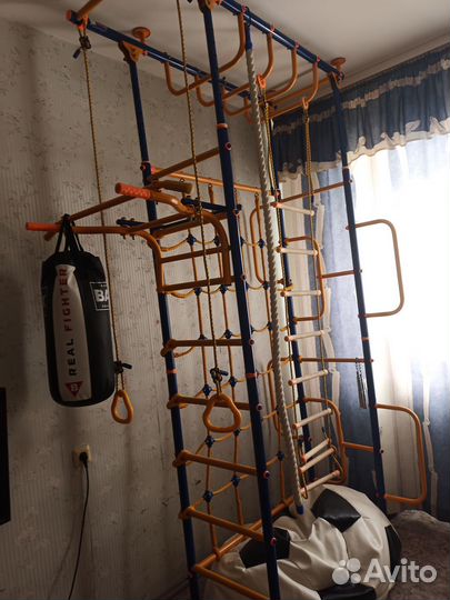 Продам спортивный уголок