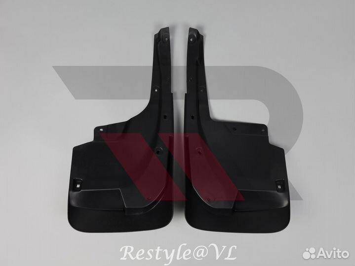 Брызговики Toyota Land Cruiser 200