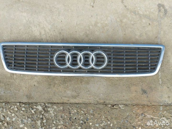 Решетка audi a8 d2