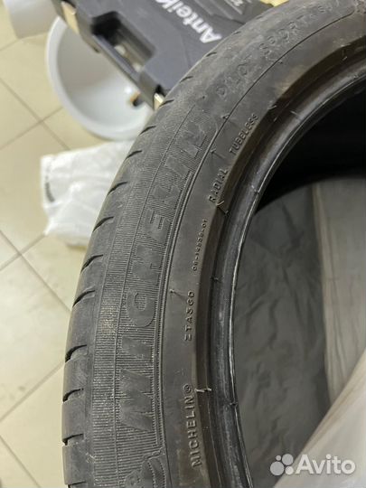 Michelin Pilot Sport 4 285/40 R21