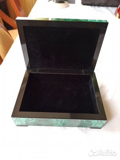 Малахитовая шкатулка