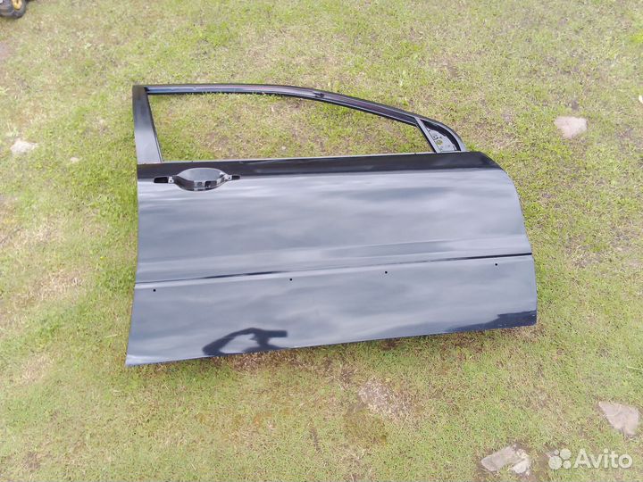 Дверь передняя правая Lancer 9