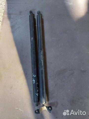 Амортизатор багажника на Mercedes w164