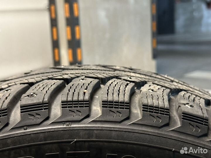 Nokian Tyres Hakkapeliitta 5 235/55 R17 103