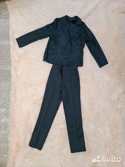 Школьный костюм+ блузки+ колготки пакет 140-146