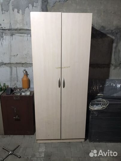 Шкаф, тумбочка на колесах