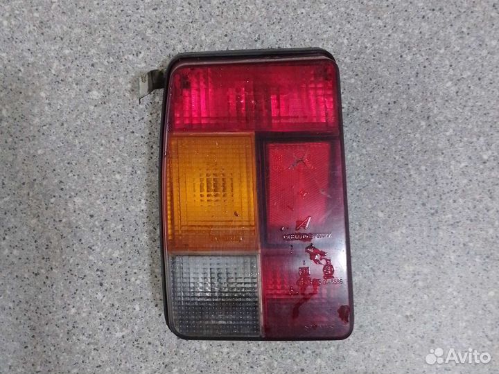 Задняя блок-фара ваз 2104