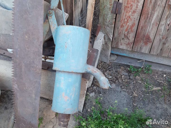 Ручная колонка для воды