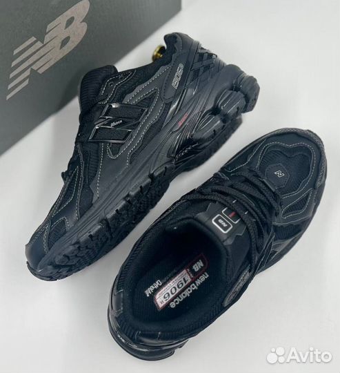 Новинка New Balance 1906