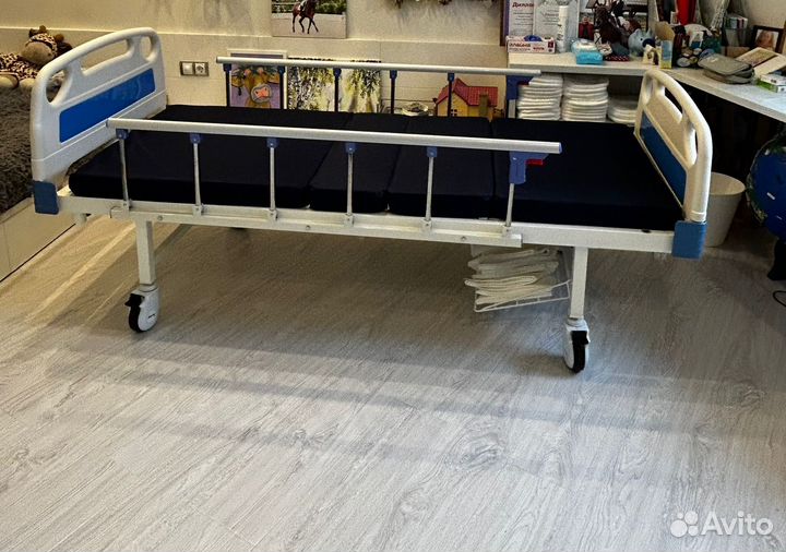 Медицинская кровать для лежачего больного