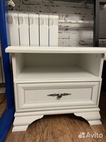 Тумба прикроватная белая