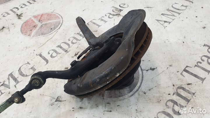 Ступица передняя левая на Mercedes-Benz W126