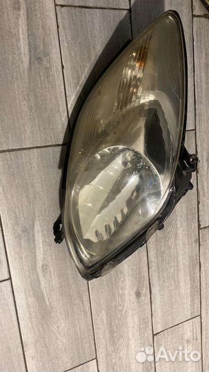 Фара toyota vitz