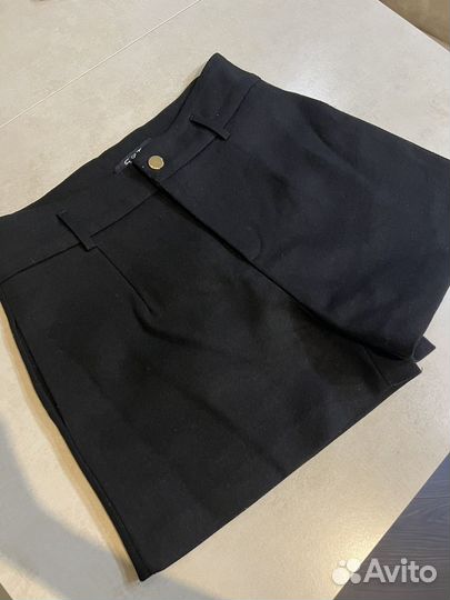 Классические шорты женские