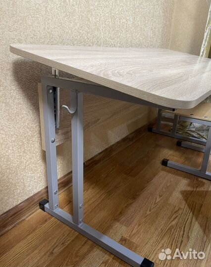 Парта со стульями