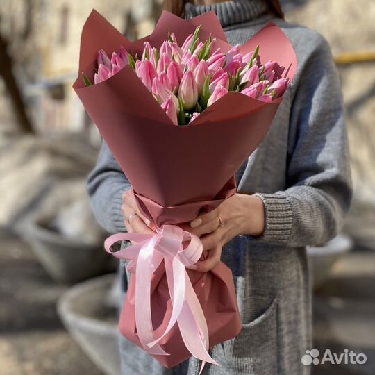 Букет розовых тюльпанов 51 шт. к 8 марта в Москве