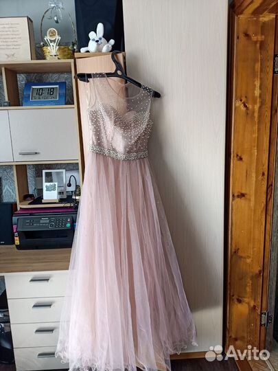 Вечернее платье