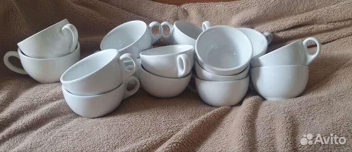 Кружки фарфоровые и стеклянные