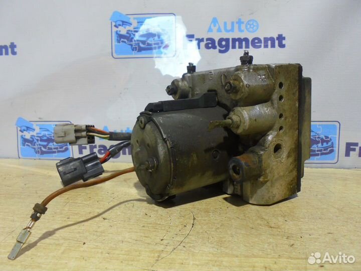 Блок ABS (насос) Toyota Carina T190 4AU 1998