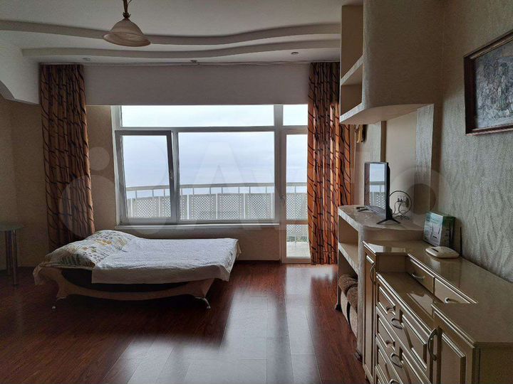 Квартира-студия, 52 м², 4/9 эт.