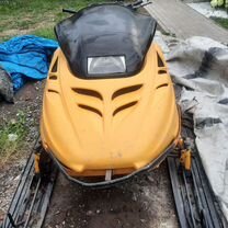 Снегоход бомбардир SKI- Doo Канада