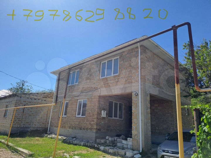 Дом 180 м² на участке 4 сот.