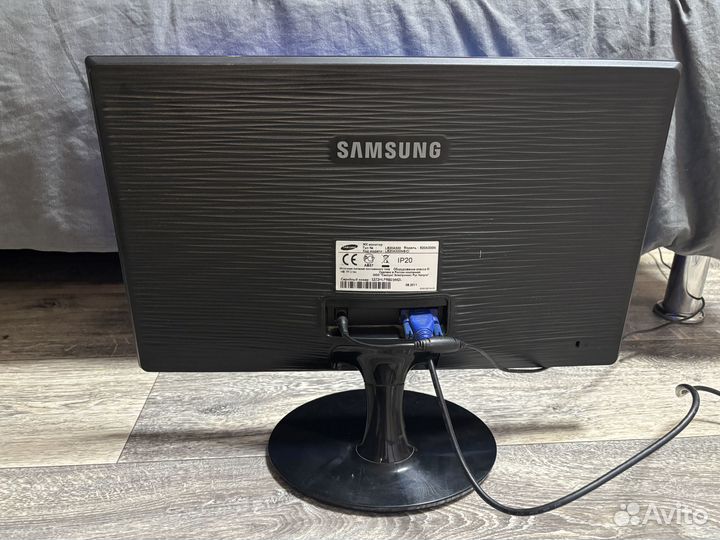 Монитор Samsung 20