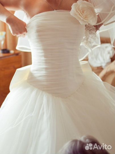 Свадебное платье 40 42 шлейф 1метр