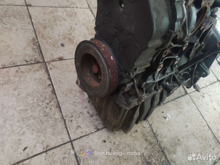 Блок цилиндров Ауди А4 б8 2.0 турбо