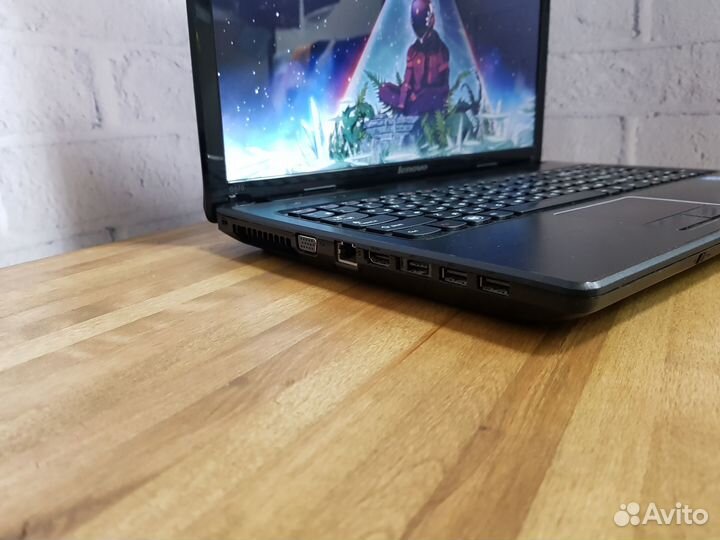 Ноутбук 15.6