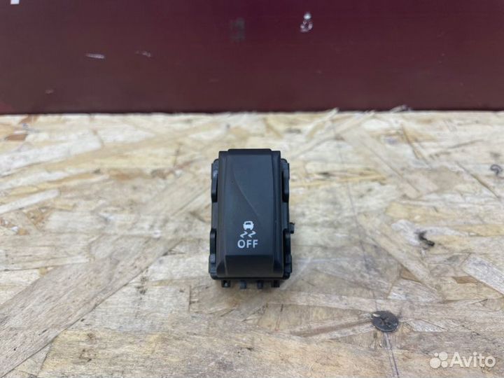 Кнопка системы стабилизации LADA X-Ray