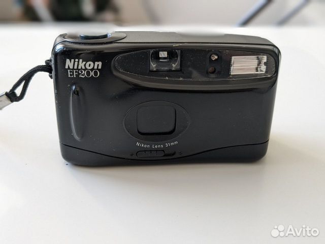 Плёночный фотоаппарат Nikon EF200