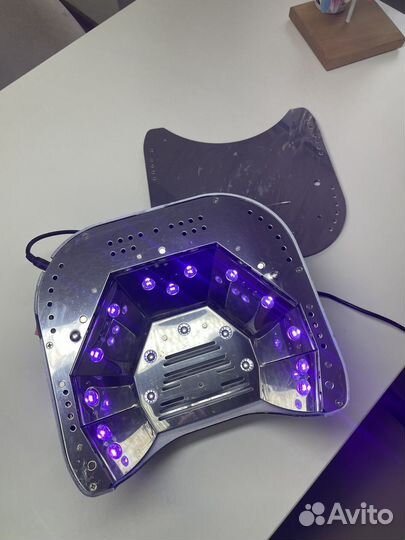 LED лампа для маникюра