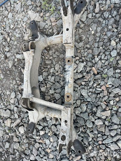 Задняя балка подвеска Mitsubishi Lancer X