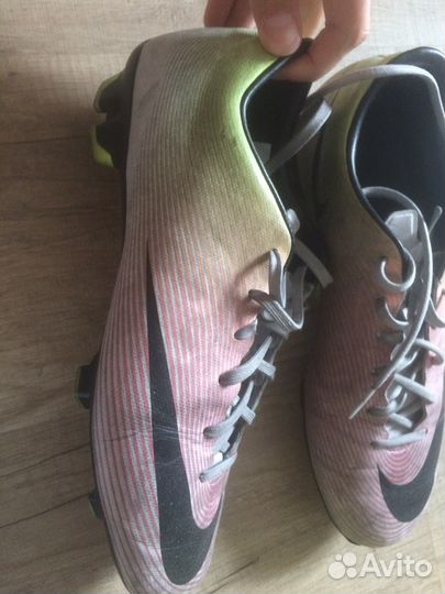 Бутсы профессиональные: Nike mercurial