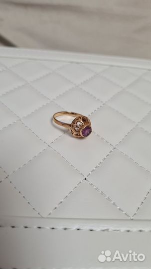 Золотое кольцо с аметистом